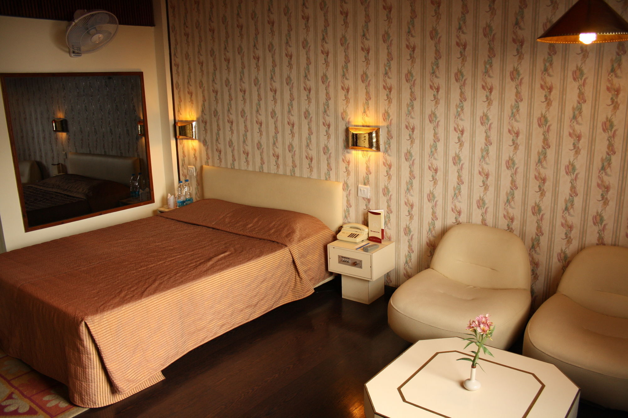 Honeymoon Inn Mussoorie Exterior foto